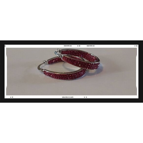 Gorgeous Oval Hot Fuschia Pink Swarovski Crystal Inside Out Hoop Earrings - Picture 1 of 6